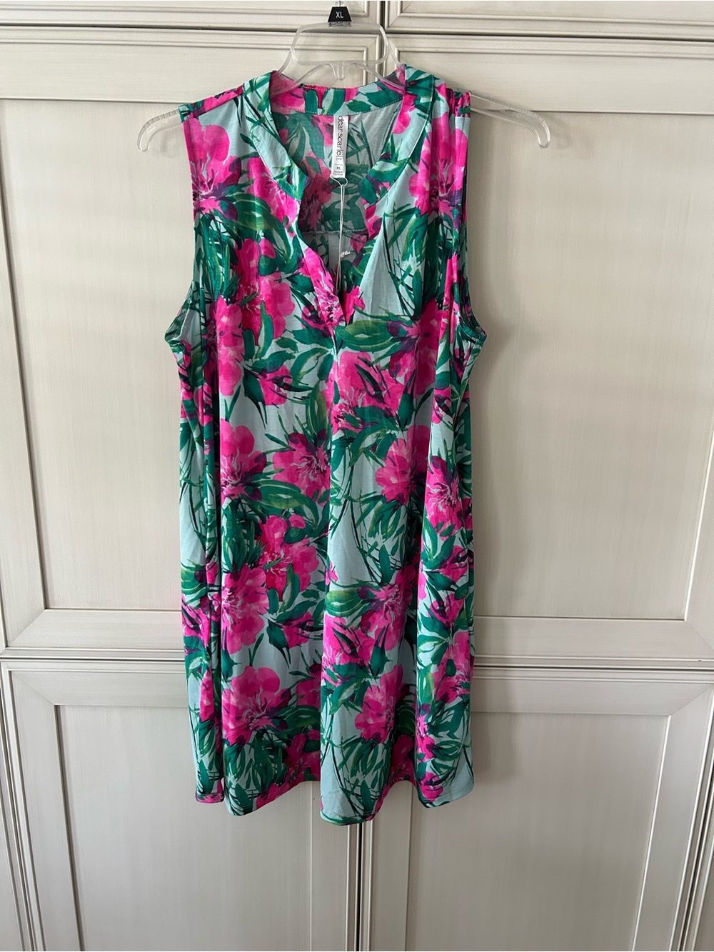 Sleeveless V-Neck Floral Shift Dress in Pink and Green